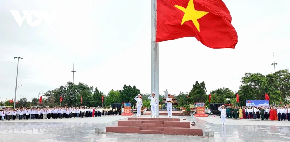 65 năm ngày Bác Hồ ra thăm đảo Cô Tô: Đặc khu vững vàng nơi phên dậu Đông Bắc 65 năm ngày Bác Hồ ra thăm đảo Cô Tô: Đặc khu vững vàng nơi phên dậu Đông Bắc