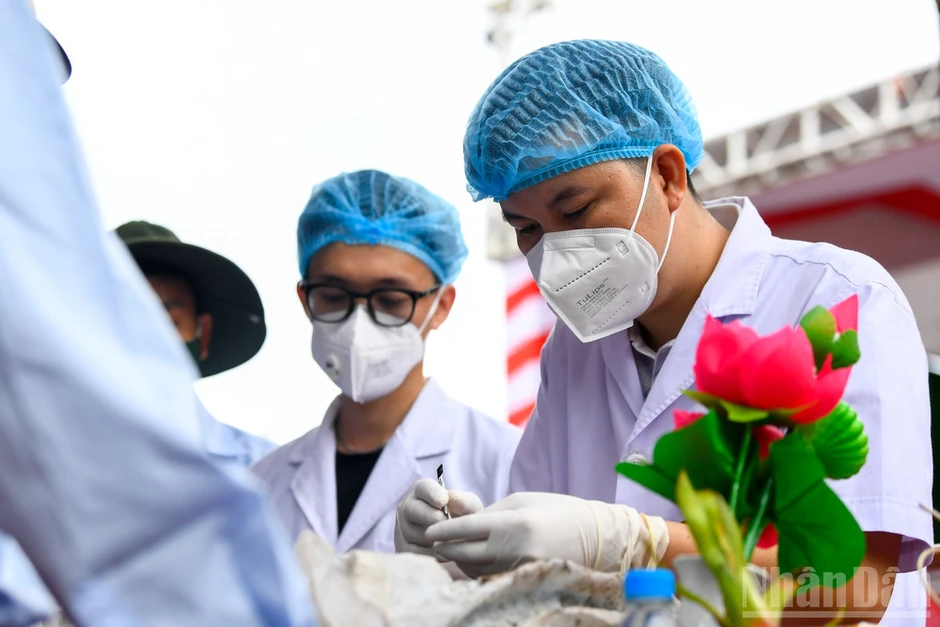 80 hài cốt liệt sĩ Quân tình nguyện và chuyên gia Việt Nam trở về đất mẹ từ nước bạn Lào 80 hài cốt liệt sĩ Quân tình nguyện và chuyên gia Việt Nam trở về đất mẹ từ nước bạn Lào