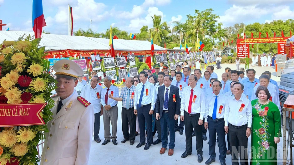 80 năm Trận Giồng Bốm: Tri ân quá khứ, kiến thiết tương lai 80 năm Trận Giồng Bốm: Tri ân quá khứ, kiến thiết tương lai