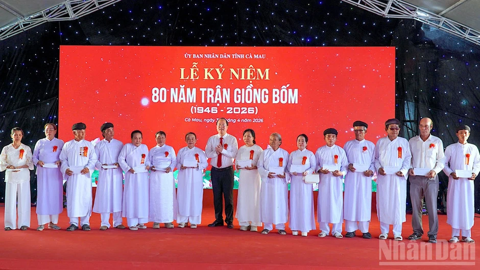 80 năm Trận Giồng Bốm: Tri ân quá khứ, kiến thiết tương lai 80 năm Trận Giồng Bốm: Tri ân quá khứ, kiến thiết tương lai