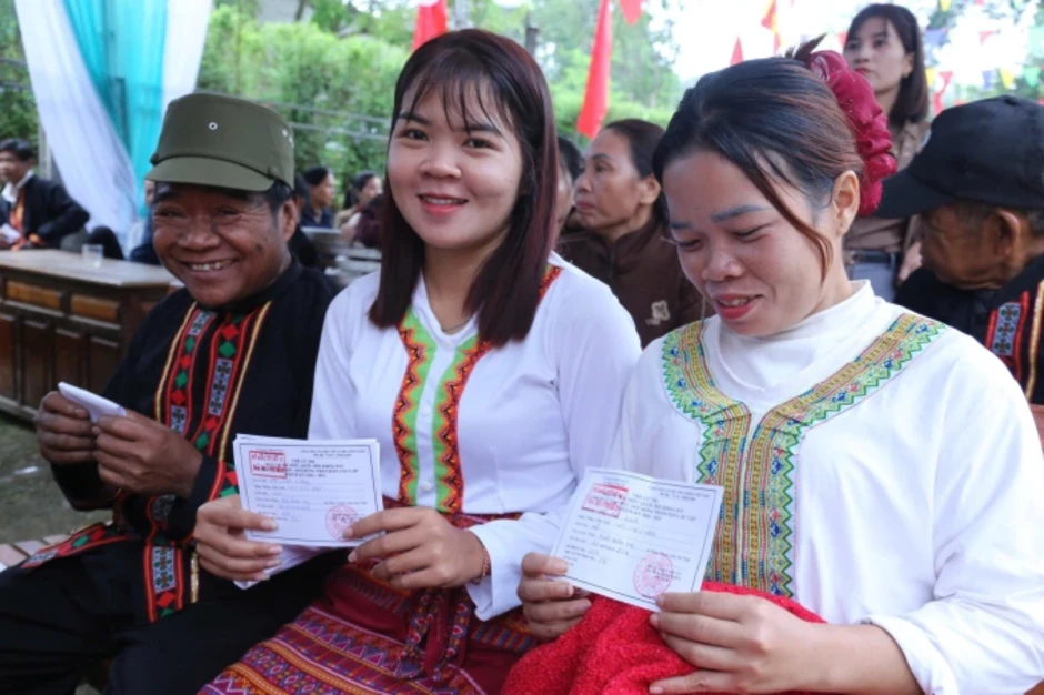 99,68% cử tri cả nước tham gia bỏ phiếu - Báo TinVina 99,68% cử tri cả nước tham gia bỏ phiếu - Báo TinVina