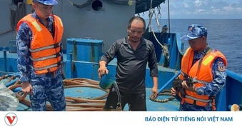 An Giang bắt giữ một tàu cá vận chuyển trái phép hơn 40.000 lít dầu