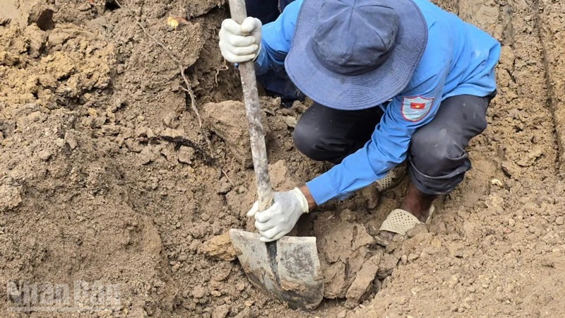 An Giang: Quy tập được 3 bộ hài cốt do người dân và cựu chiến binh cung cấp An Giang: Quy tập được 3 bộ hài cốt do người dân và cựu chiến binh cung cấp