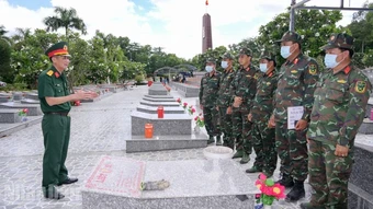 An Giang: Thăm, động viên đội lấy mẫu ADN hài cốt liệt sĩ
