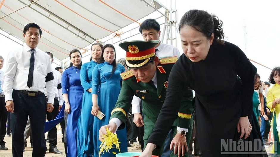 An Giang tổ chức lễ an táng 235 hài cốt liệt sĩ An Giang tổ chức lễ an táng 235 hài cốt liệt sĩ