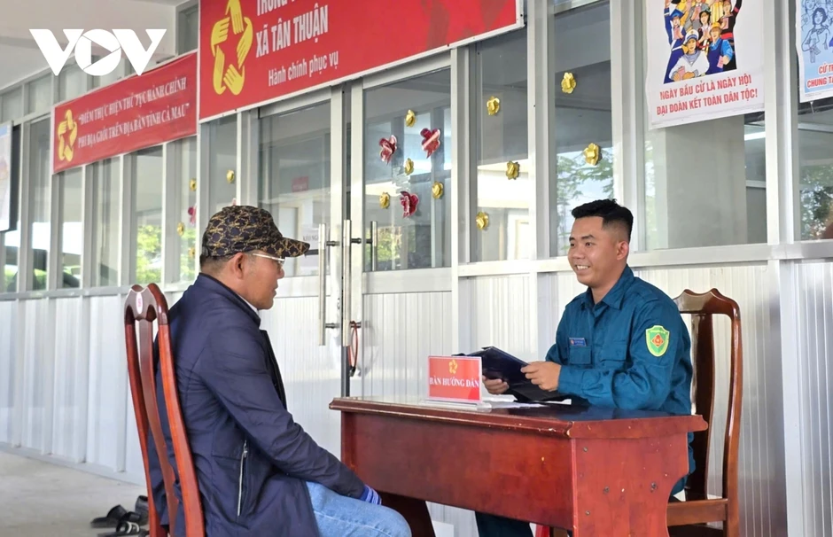 Áp lực biên chế tại xã Tân Thuận, Cà Mau Áp lực biên chế tại xã Tân Thuận, Cà Mau