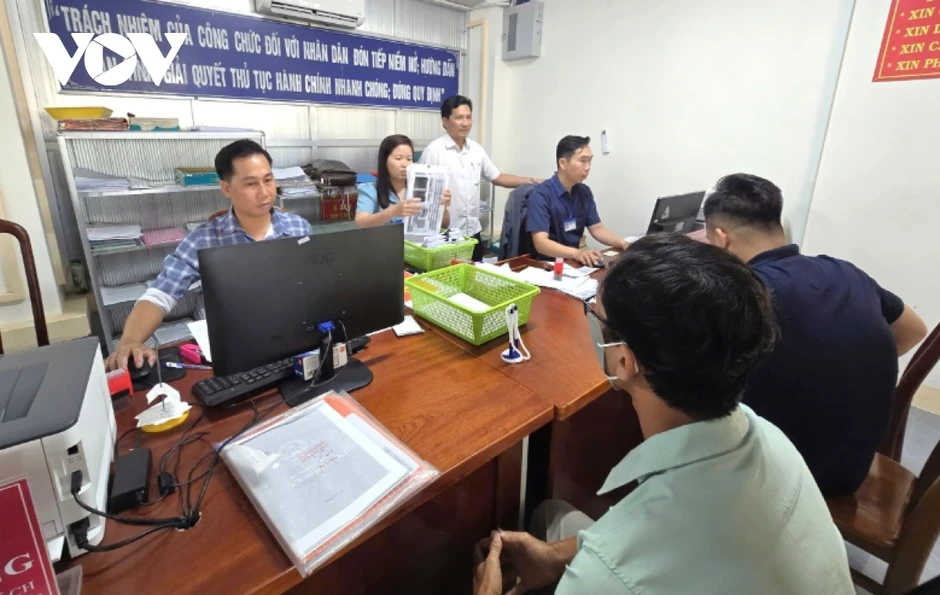 Áp lực biên chế tại xã Tân Thuận, Cà Mau Áp lực biên chế tại xã Tân Thuận, Cà Mau