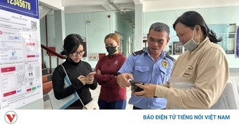 Áp lực hồ sơ tăng cao, Trung tâm hành chính công nỗ lực không trễ hẹn