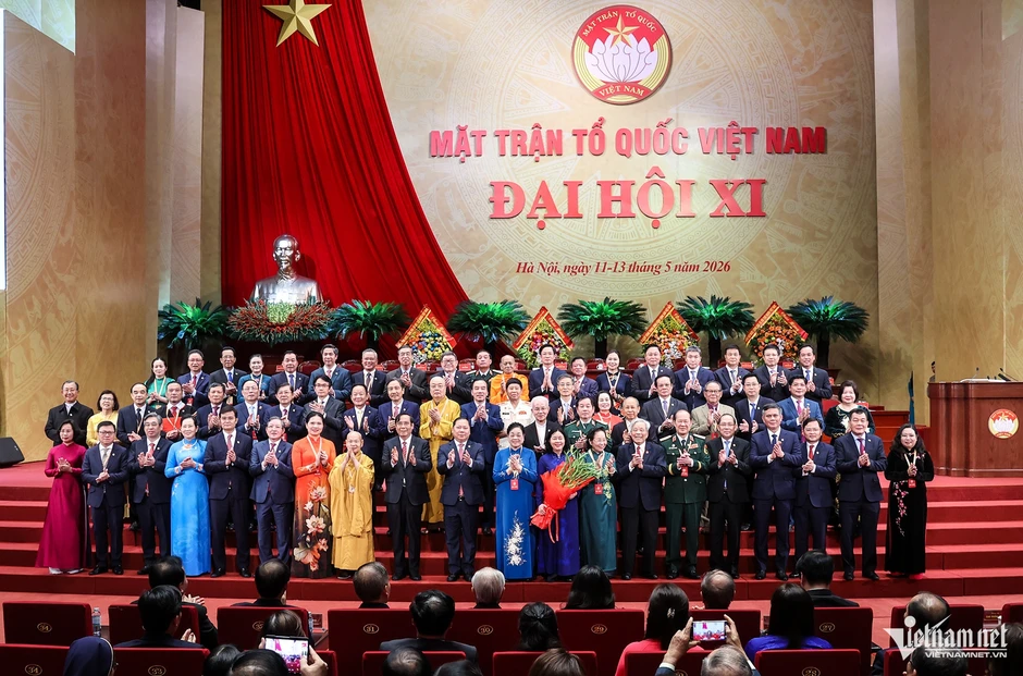 Bà Bùi Thị Minh Hoài làm Chủ tịch Ủy ban Mặt trận Tổ quốc Việt Nam khóa 11 Bà Bùi Thị Minh Hoài làm Chủ tịch Ủy ban Mặt trận Tổ quốc Việt Nam khóa 11