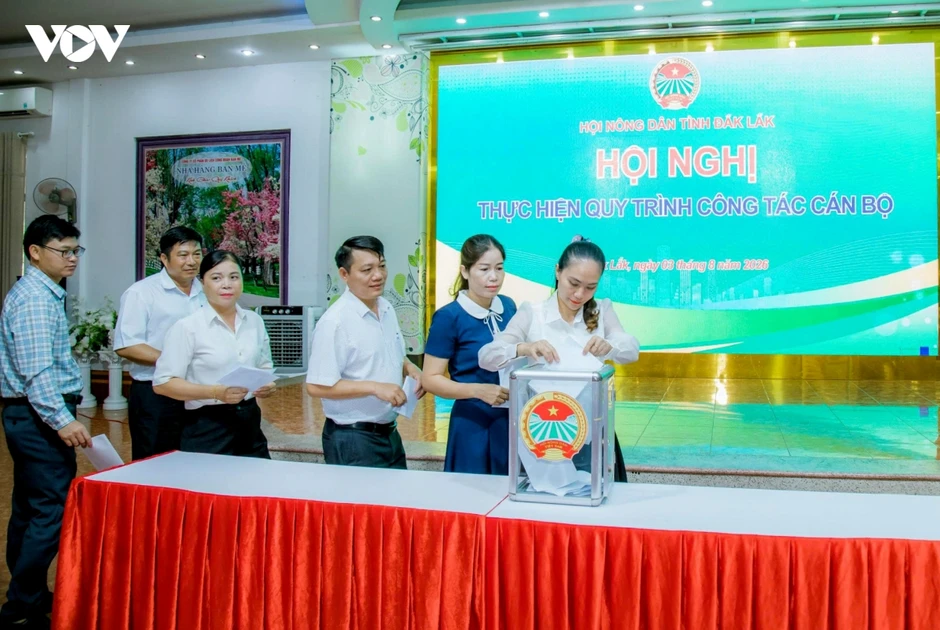 Bà H’Giang Niê được bầu làm Chủ tịch Hội Nông dân tỉnh Đắk Lắk Bà H’Giang Niê được bầu làm Chủ tịch Hội Nông dân tỉnh Đắk Lắk