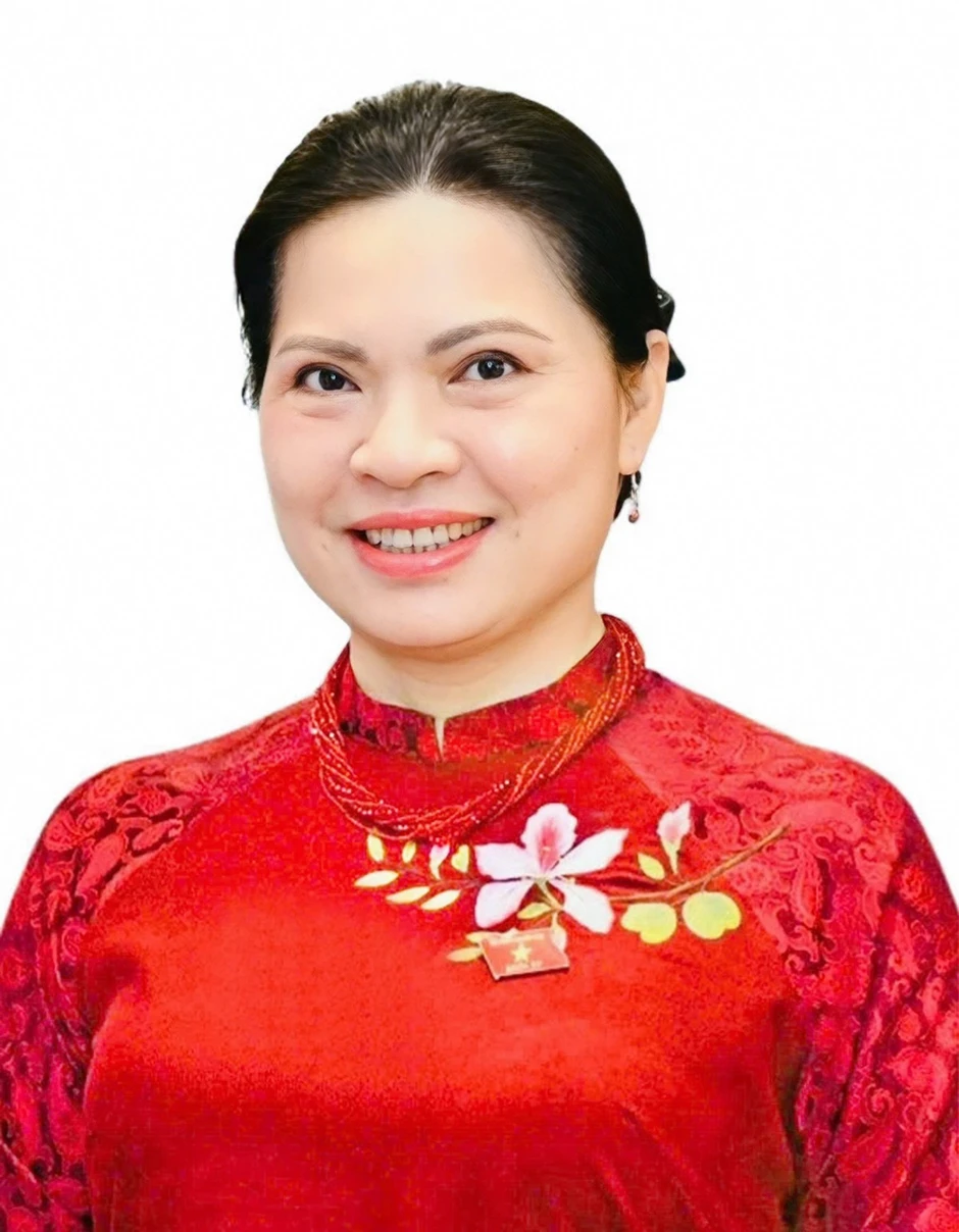 Bà Hà Thị Nga: Đại biểu dân cử phải 'có tâm, có tầm, có khát vọng cống hiến và tinh thần đổi mới' Bà Hà Thị Nga: Đại biểu dân cử phải 'có tâm, có tầm, có khát vọng cống hiến và tinh thần đổi mới'