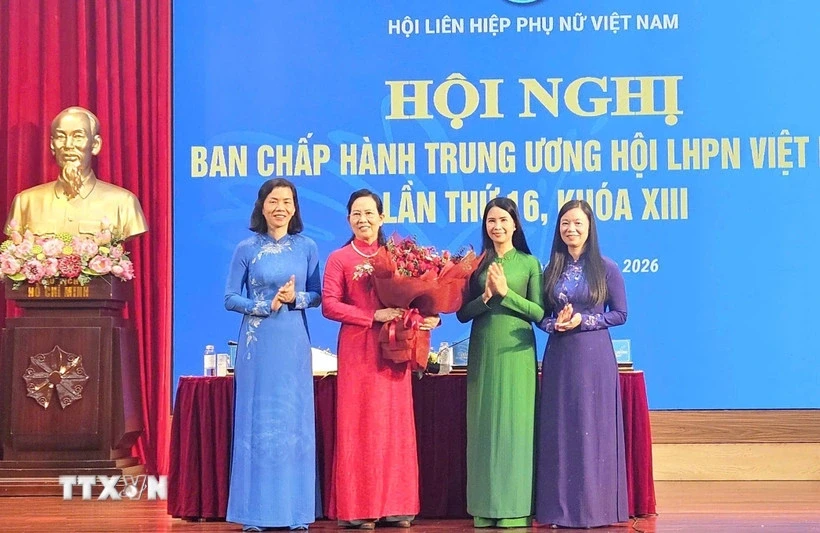 Bà Lê Thị Thủy làm Chủ tịch Hội Liên hiệp Phụ nữ Việt Nam Bà Lê Thị Thủy làm Chủ tịch Hội Liên hiệp Phụ nữ Việt Nam