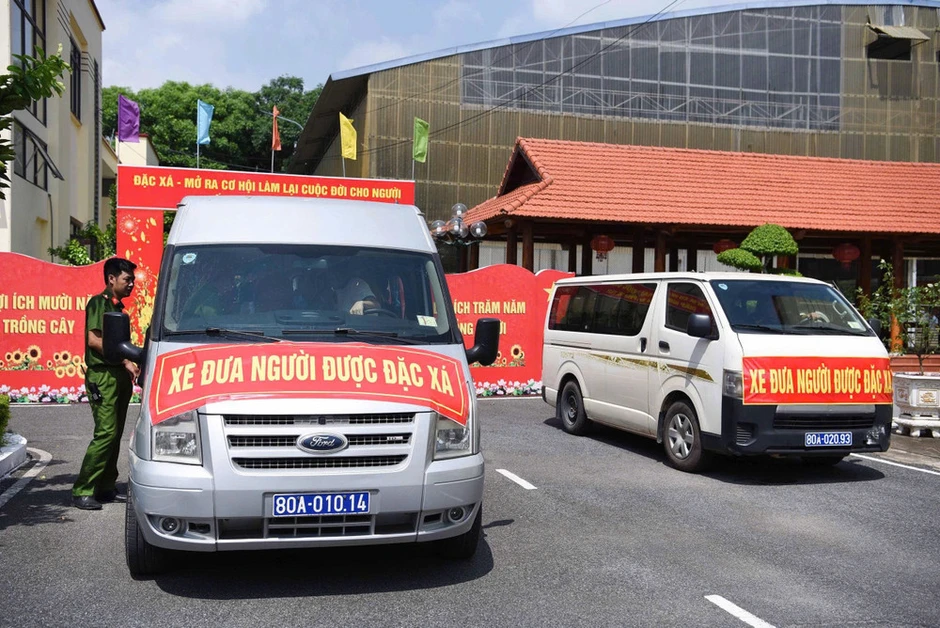 Bắc Ninh: 227 phạm nhân tại trại giam Ngọc Lý nhận Quyết định đặc xá - khởi đầu con đường hướng thiện Bắc Ninh: 227 phạm nhân tại trại giam Ngọc Lý nhận Quyết định đặc xá - khởi đầu con đường hướng thiện