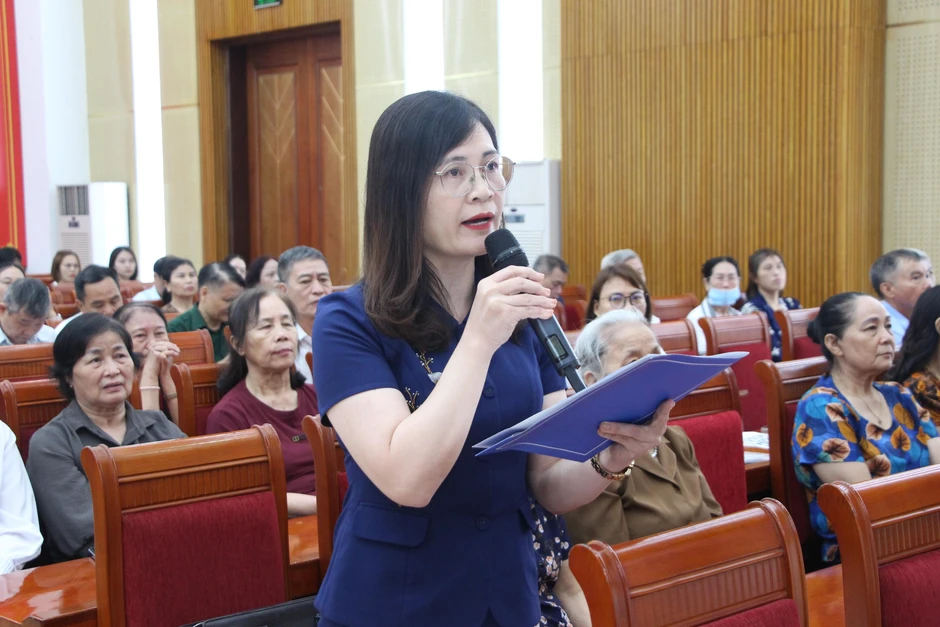 Bác sĩ Nguyễn Lân Hiếu đề xuất cấp voucher khám sức khỏe cho người dân Bác sĩ Nguyễn Lân Hiếu đề xuất cấp voucher khám sức khỏe cho người dân