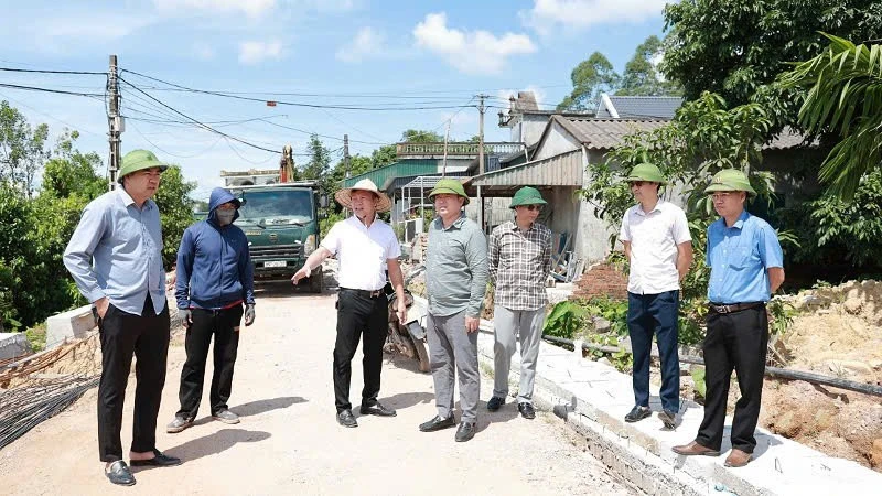 Bài 1: Tháo gỡ “điểm nghẽn” trong vận hành bộ máy Bài 1: Tháo gỡ “điểm nghẽn” trong vận hành bộ máy