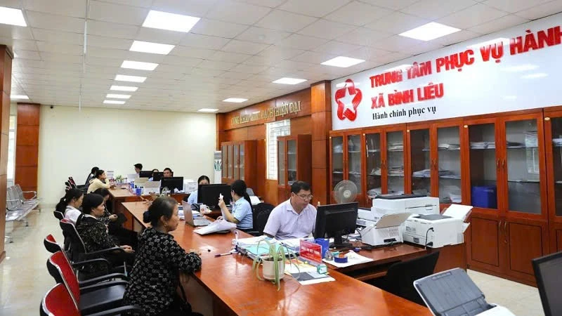 Bài 1: Tháo gỡ “điểm nghẽn” trong vận hành bộ máy Bài 1: Tháo gỡ “điểm nghẽn” trong vận hành bộ máy