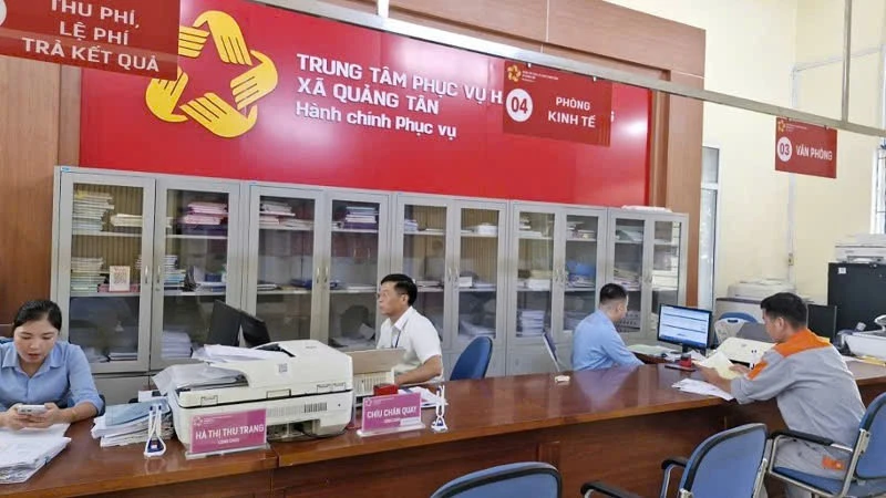 Bài 1: Tháo gỡ “điểm nghẽn” trong vận hành bộ máy Bài 1: Tháo gỡ “điểm nghẽn” trong vận hành bộ máy