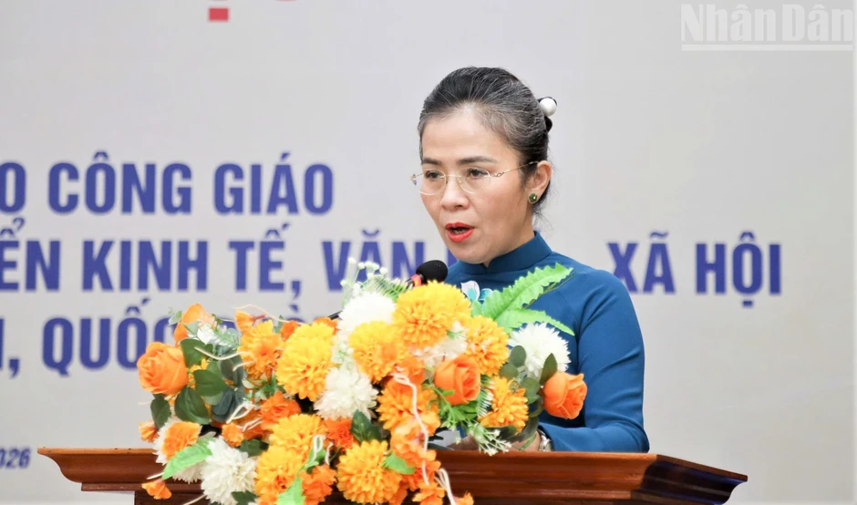 Bài 2: Chú trọng phát triển Đảng ở vùng đặc thù Bài 2: Chú trọng phát triển Đảng ở vùng đặc thù