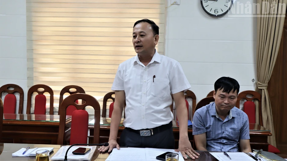 Bài 2: Chú trọng phát triển Đảng ở vùng đặc thù Bài 2: Chú trọng phát triển Đảng ở vùng đặc thù