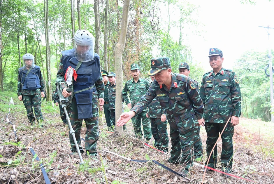Bài 2: Mở rộng kênh thông tin, ứng dụng khoa học công nghệ Bài 2: Mở rộng kênh thông tin, ứng dụng khoa học công nghệ