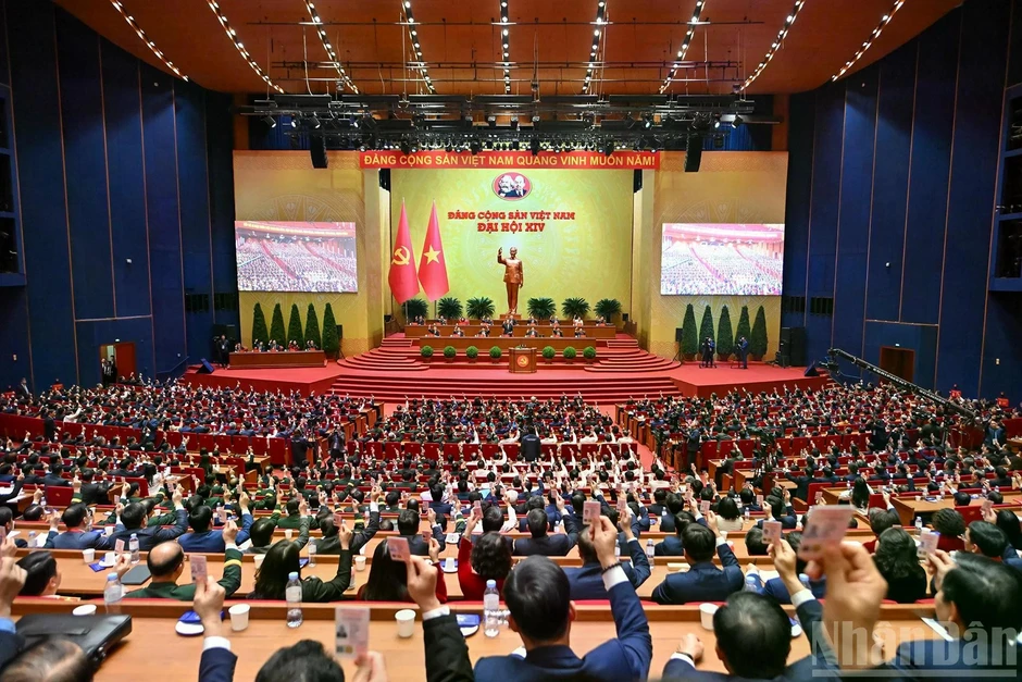 Bài 2: Nhận diện "giặc nội xâm" - vấn đề "cốt tử" trong xây dựng Đảng hiện nay Bài 2: Nhận diện "giặc nội xâm" - vấn đề "cốt tử" trong xây dựng Đảng hiện nay