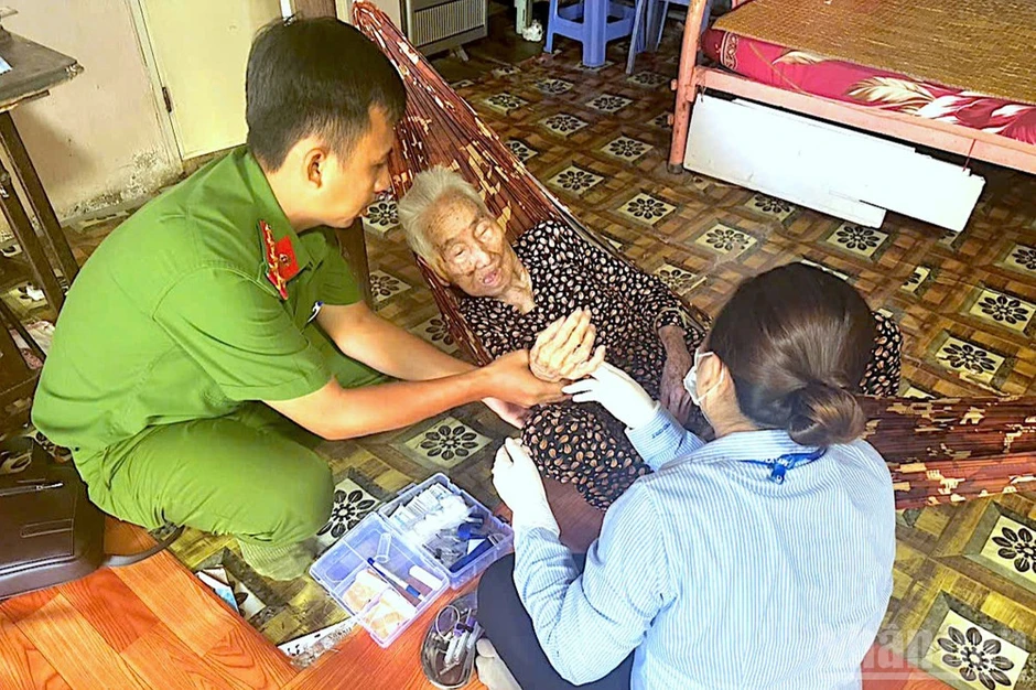 Bài 2: Những chuyến xe mang niềm tin trở về Bài 2: Những chuyến xe mang niềm tin trở về