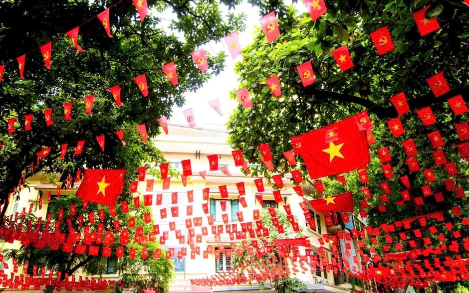 Bài 3: Chủ động ngăn chặn, đẩy lùi "giặc nội xâm" - Giữ vững vai trò lãnh đạo của Đảng trong kỷ nguyên mới Bài 3: Chủ động ngăn chặn, đẩy lùi "giặc nội xâm" - Giữ vững vai trò lãnh đạo của Đảng trong kỷ nguyên mới