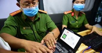 Bãi bỏ thủ tục thu thập, cập nhật thông tin sinh trắc học về ADN, giọng nói ở cấp tỉnh
