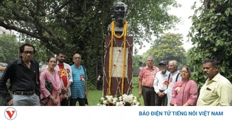 Bạn bè Ấn Độ tưởng nhớ Chủ tịch Hồ Chí Minh từ Kolkata
