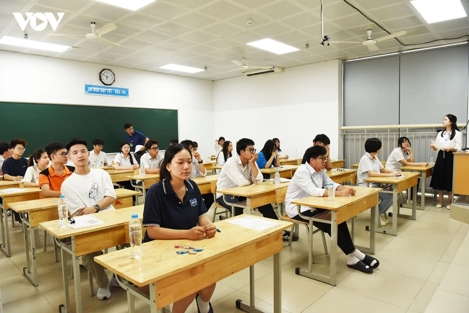 Ban Bí thư: Cần chính sách thu hút sinh viên giỏi học ngành lý luận chính trị