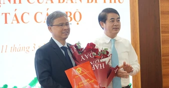 Ban Bí thư chuẩn y Phó Chủ tịch tỉnh Khánh Hòa tham gia Ban Thường vụ Tỉnh ủy