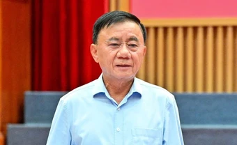 Ban Bí thư hướng dẫn điều kiện kết nạp Đảng với người trên 60 tuổi