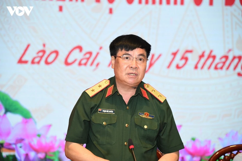 Bàn giao nhiệm vụ Chính ủy Bộ CHQS tỉnh Lào Cai Bàn giao nhiệm vụ Chính ủy Bộ CHQS tỉnh Lào Cai
