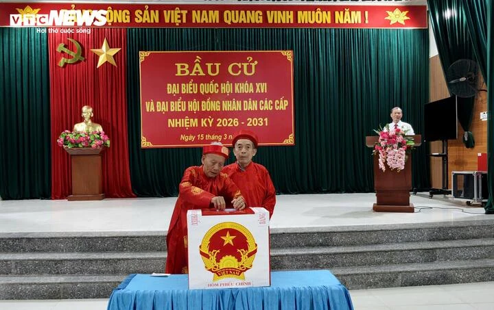 Bản làng Tây Yên Tử rộn ràng ngày bầu cử: Đồng bào Dao háo hức đi bỏ phiếu Bản làng Tây Yên Tử rộn ràng ngày bầu cử: Đồng bào Dao háo hức đi bỏ phiếu
