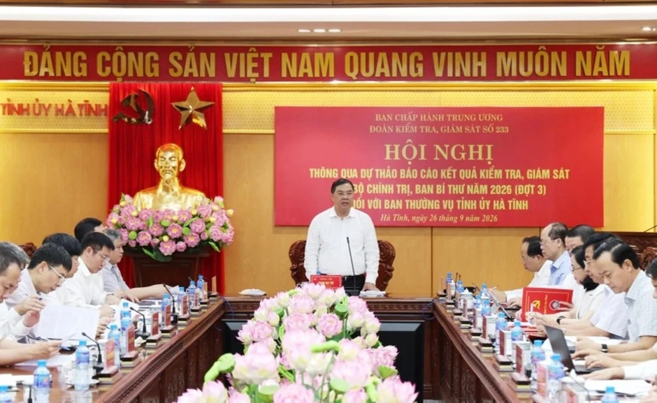 Ban Thường vụ Tỉnh ủy Hà Tĩnh cần tiếp tục phát huy truyền thống đoàn kết, xây dựng Hà Tĩnh phát triển nhanh, bền vững