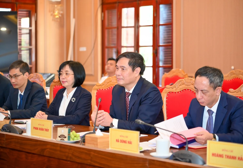 Ban Tuyên giáo Trung ương tiếp, làm việc với Ban Tuyên huấn Trung ương Đảng Nhân dân Cách mạng Lào