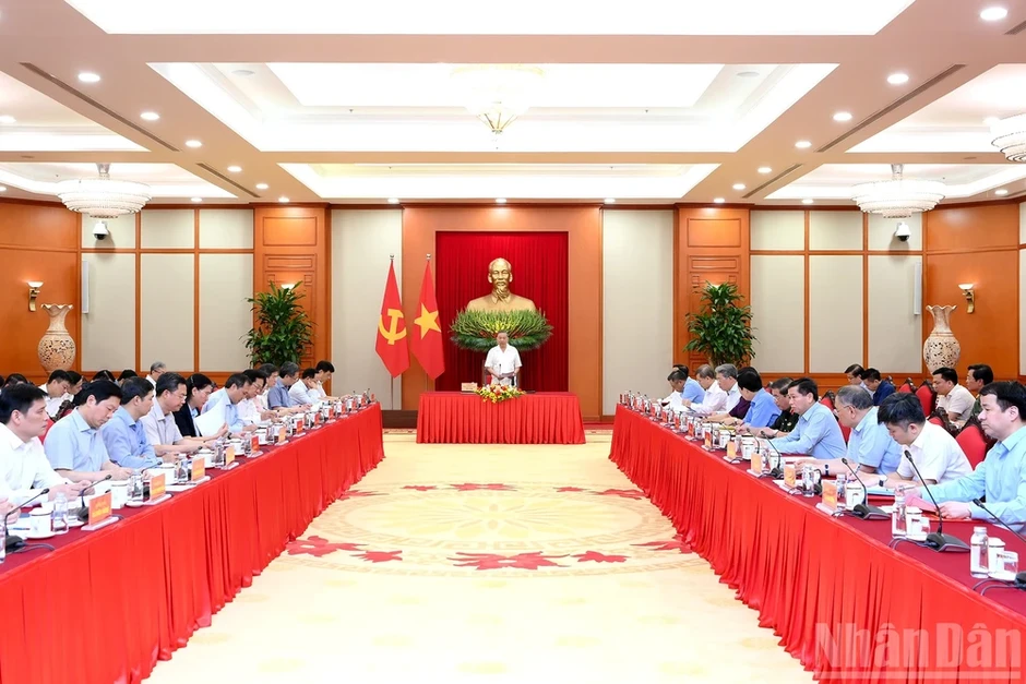Bằng cấp, chức vụ không thể thay thế năng lực thực thi và kết quả phục vụ dân