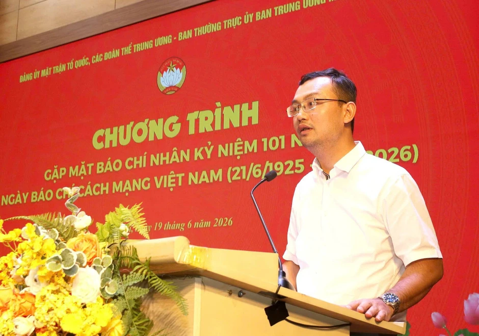 Báo chí đã chuyển tải kịp thời tiếng nói, kiến nghị, nguyện vọng chính đáng của nhân dân Báo chí đã chuyển tải kịp thời tiếng nói, kiến nghị, nguyện vọng chính đáng của nhân dân