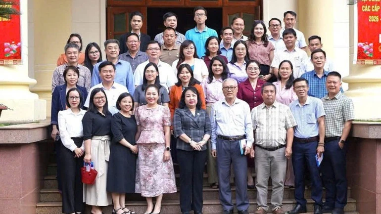 Báo chí góp phần quan trọng vào hoạt động của Hội đồng nhân dân và Đoàn đại biểu Quốc hội tỉnh Đắk Lắk Báo chí góp phần quan trọng vào hoạt động của Hội đồng nhân dân và Đoàn đại biểu Quốc hội tỉnh Đắk Lắk