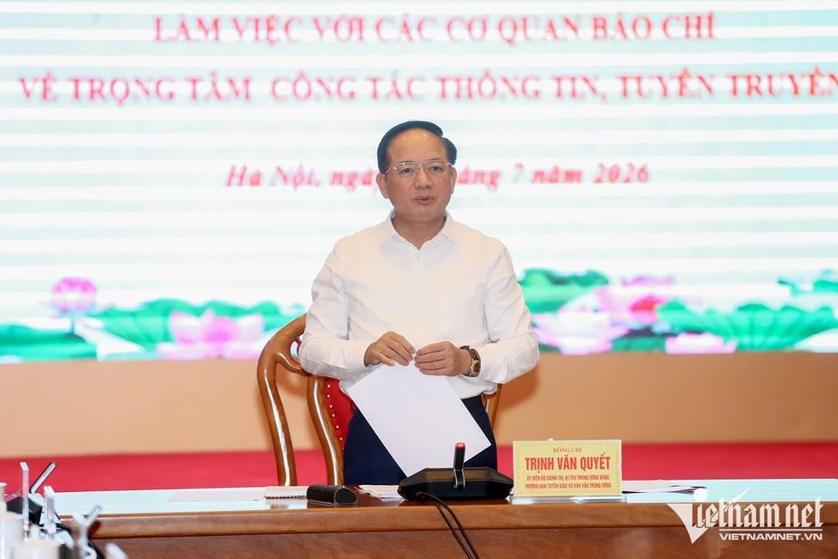 Báo chí không chỉ đưa tin mà phải chạm tới trái tim Báo chí không chỉ đưa tin mà phải chạm tới trái tim