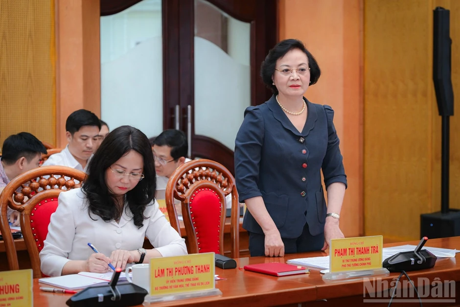 Báo chí phát huy vai trò là dòng thông tin chủ lưu, lan tỏa khát vọng phát triển Báo chí phát huy vai trò là dòng thông tin chủ lưu, lan tỏa khát vọng phát triển