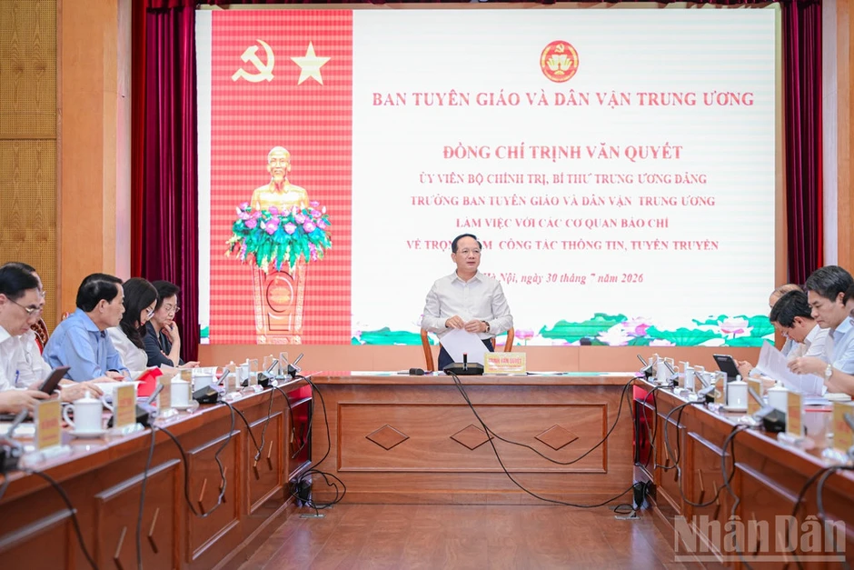 Báo chí phát huy vai trò là dòng thông tin chủ lưu, lan tỏa khát vọng phát triển Báo chí phát huy vai trò là dòng thông tin chủ lưu, lan tỏa khát vọng phát triển