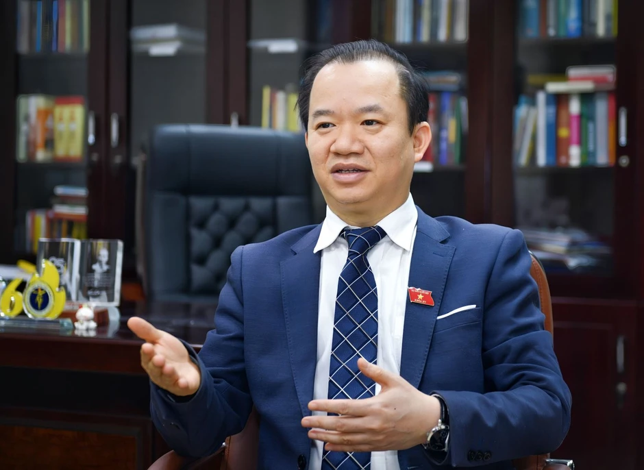 Báo chí trong kỷ nguyên mới: Giữ niềm tin giữ biển lớn thông tin Báo chí trong kỷ nguyên mới: Giữ niềm tin giữ biển lớn thông tin