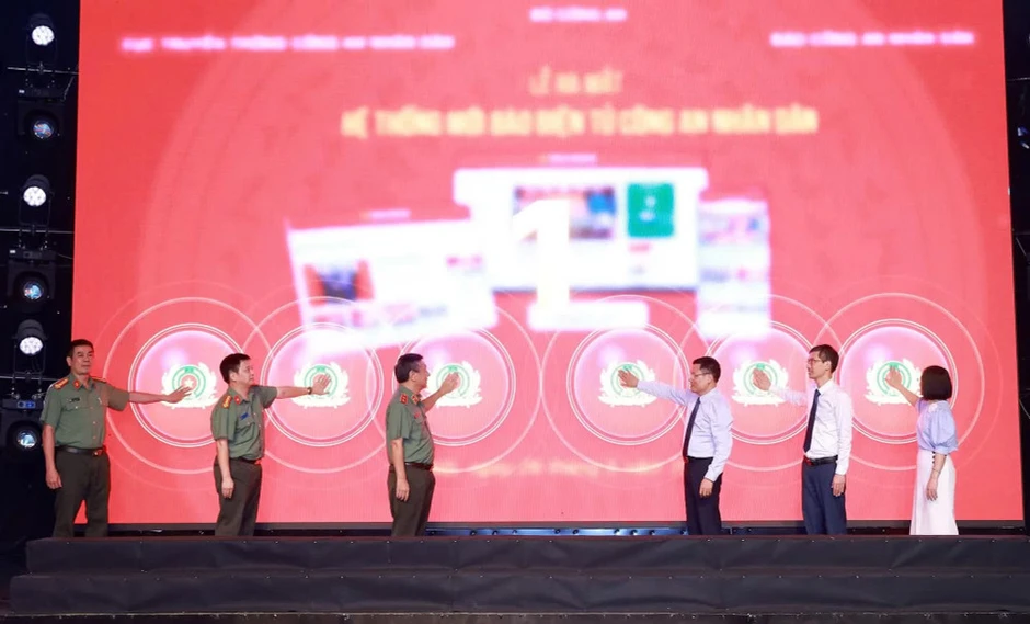 Báo Công an nhân dân ra mắt hệ thống quản trị Tòa soạn điện tử và giao diện mới Báo Công an nhân dân ra mắt hệ thống quản trị Tòa soạn điện tử và giao diện mới