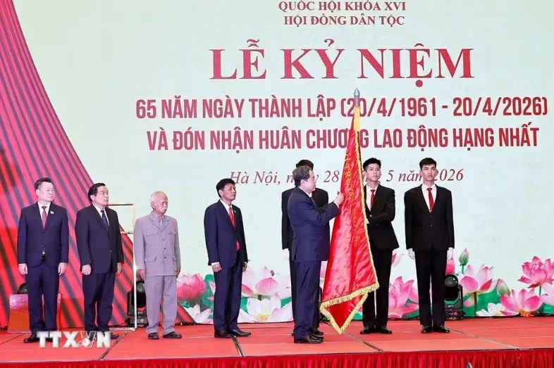 Bảo đảm chính sách dân tộc được thể hiện đầy đủ, thực chất trong từng dự án luật, nghị quyết Bảo đảm chính sách dân tộc được thể hiện đầy đủ, thực chất trong từng dự án luật, nghị quyết