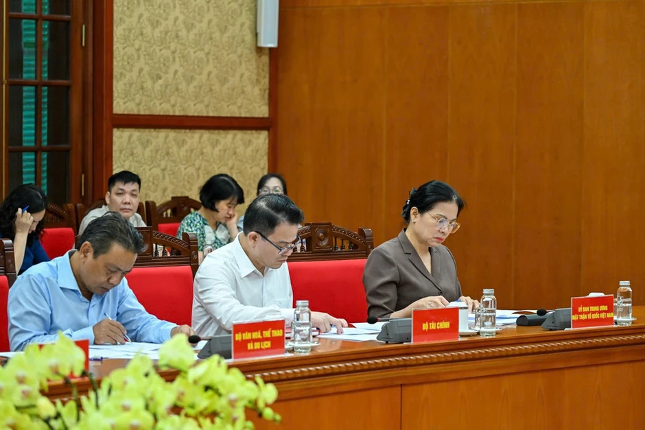 Bảo đảm hoàn thành đúng tiến độ, chất lượng các công trình trọng điểm của Đảng Bảo đảm hoàn thành đúng tiến độ, chất lượng các công trình trọng điểm của Đảng
