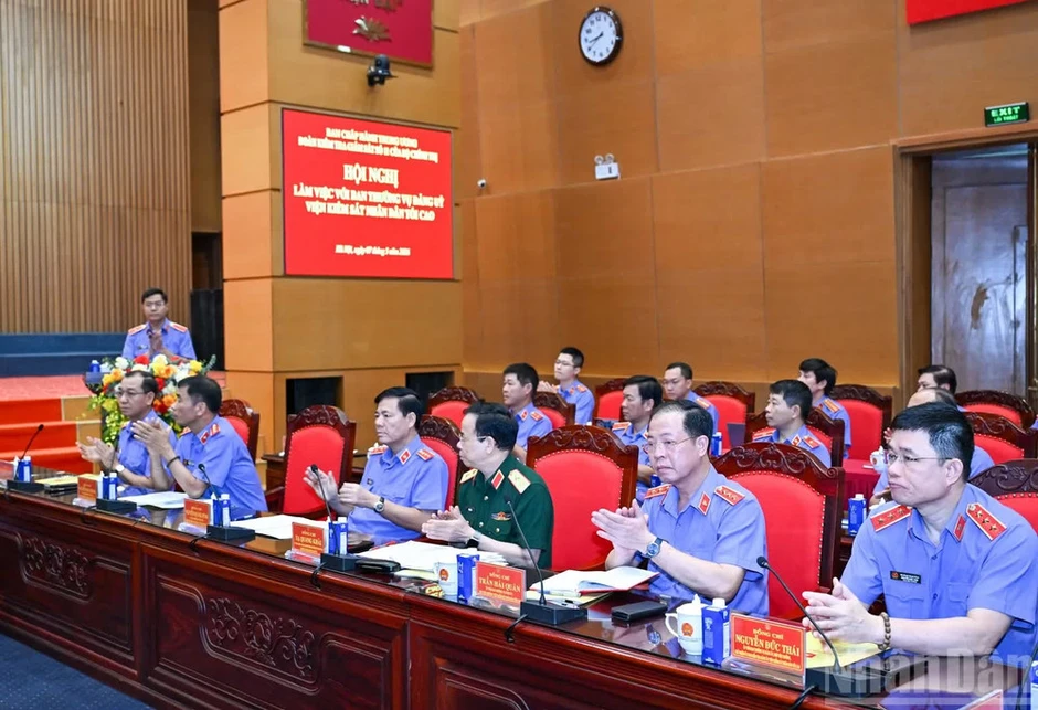 Bảo đảm mọi hoạt động điều tra, truy tố, xét xử, thi hành án đúng pháp luật Bảo đảm mọi hoạt động điều tra, truy tố, xét xử, thi hành án đúng pháp luật
