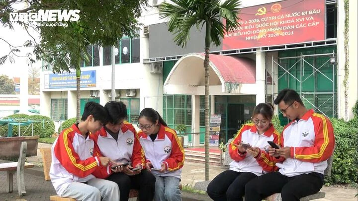 Bảo đảm quyền bầu cử cho hơn 23.000 sinh viên dân tộc thiểu số tại Thái Nguyên Bảo đảm quyền bầu cử cho hơn 23.000 sinh viên dân tộc thiểu số tại Thái Nguyên