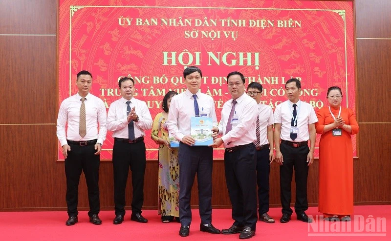Bảo đảm tinh gọn đầu mối, nâng cao chất lượng phục vụ Bảo đảm tinh gọn đầu mối, nâng cao chất lượng phục vụ