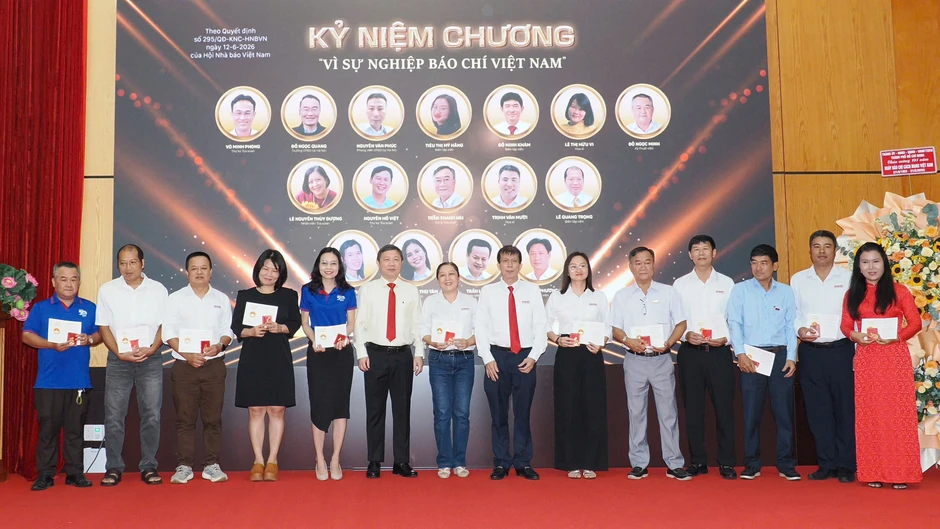 Báo Sài Gòn Giải Phóng trao giải Cuộc thi "Tỏa sáng giá trị Việt" Báo Sài Gòn Giải Phóng trao giải Cuộc thi "Tỏa sáng giá trị Việt"